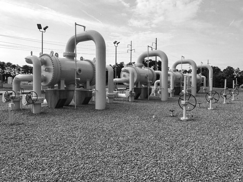 Colonial Pipeline bw