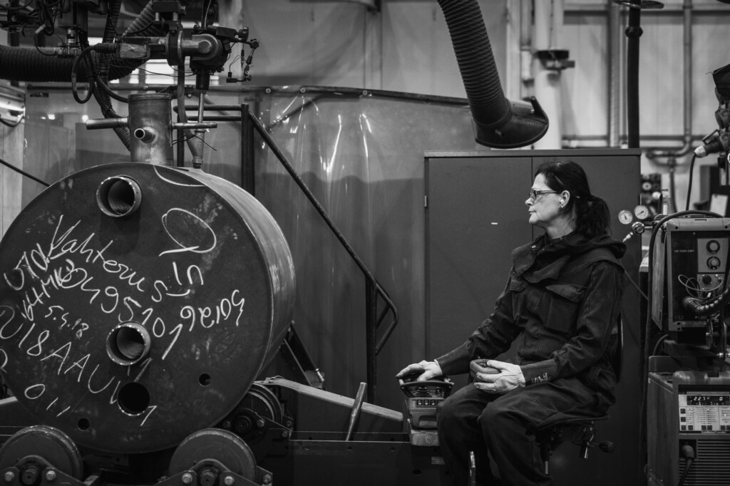 Employee05 bw horizontal 6720x4480 20231003