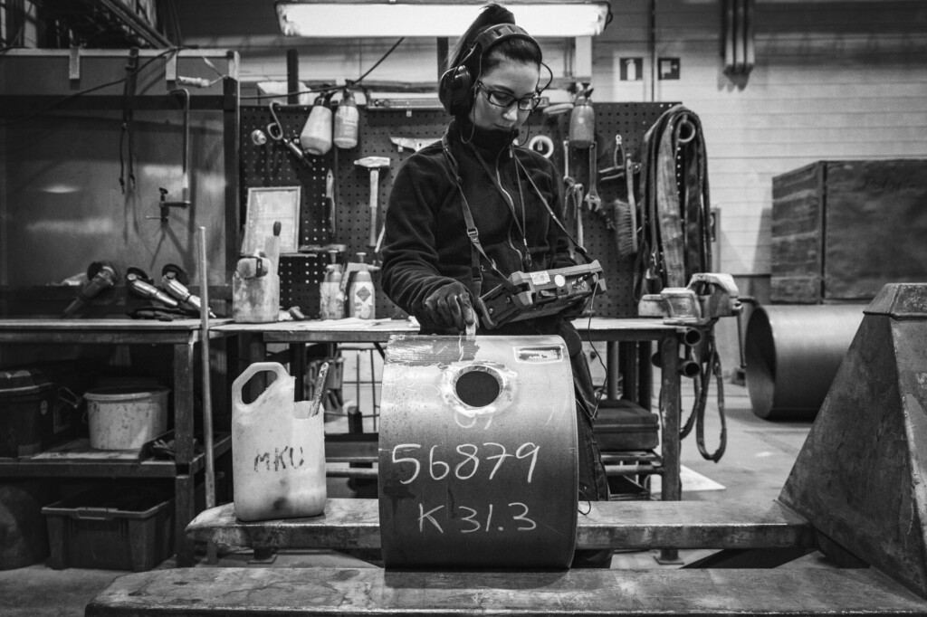 Employee06 bw horizontal 6720x4480 20231003